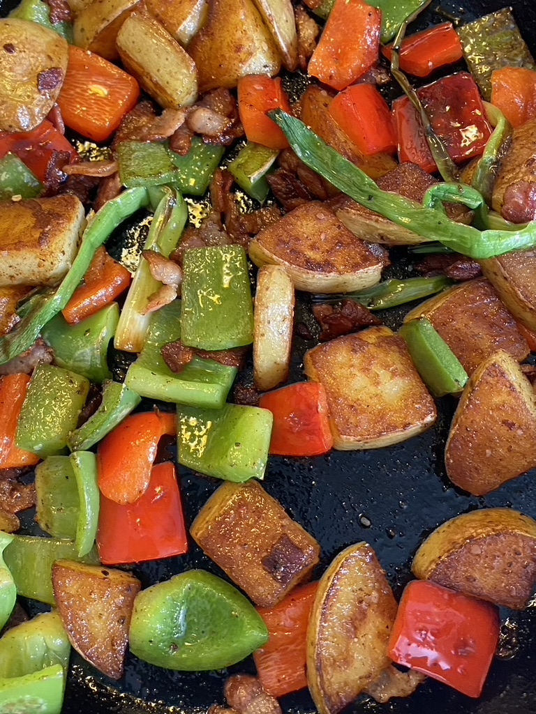 bacon and peppers breakfast potatoes